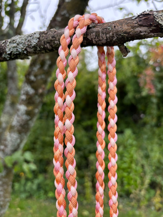 Leine in orange, weiß, rosa und rostbraun