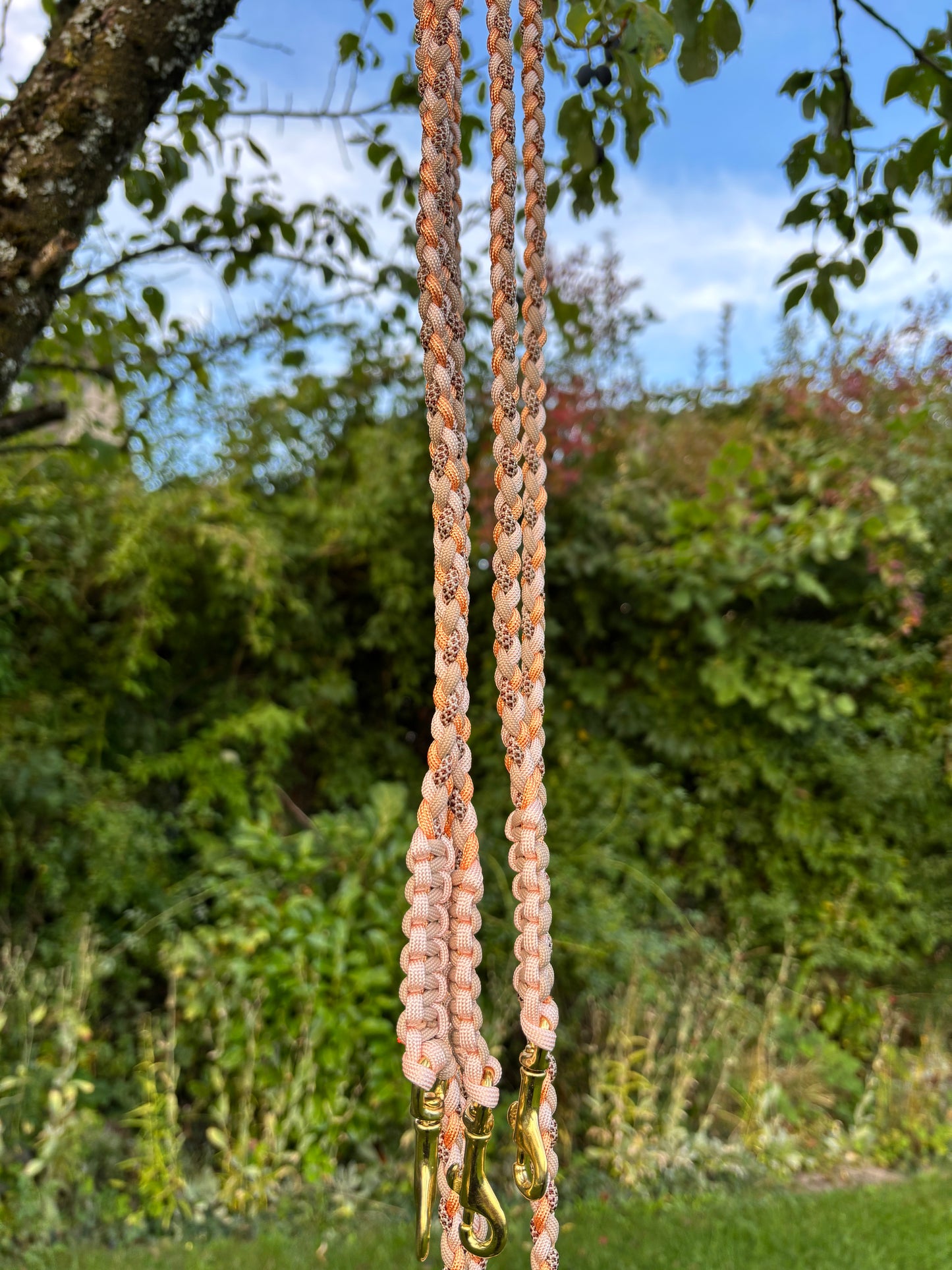 Paracordleine in Rosa, Beige, orange und Leo